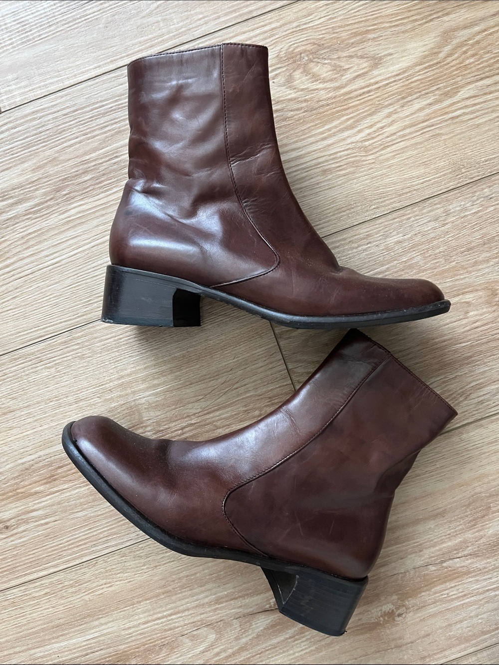 Vintage Classiques Entier brown leather square toe booties